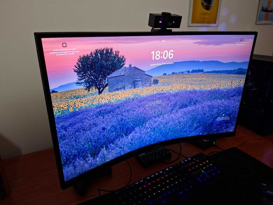 Monitor Samsung Odyssey 32" LED QHD 165Hz Freesync Curvo