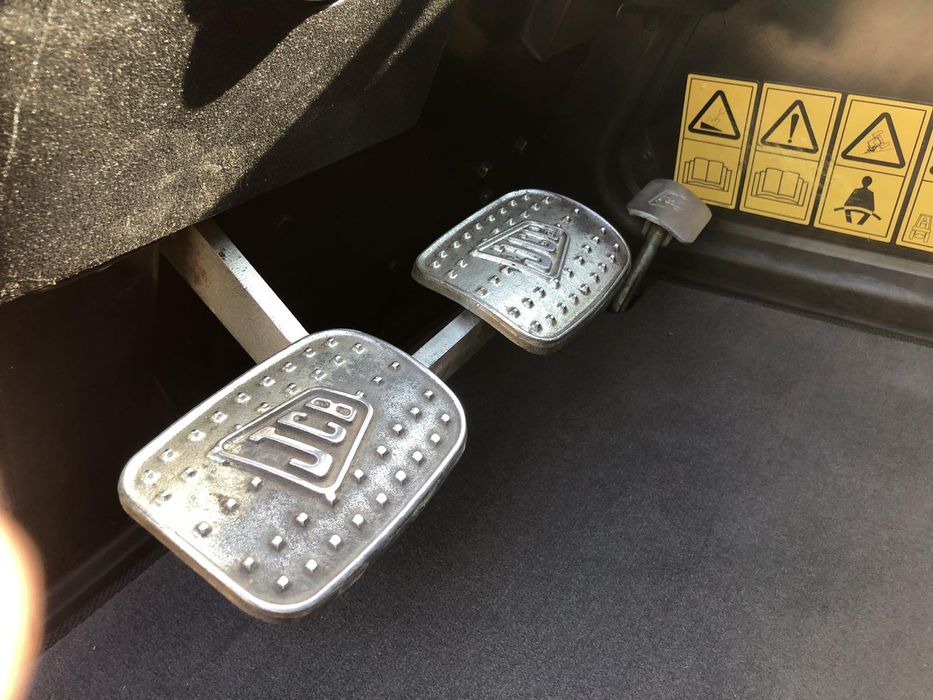 Навантажувач телескопічний JCB