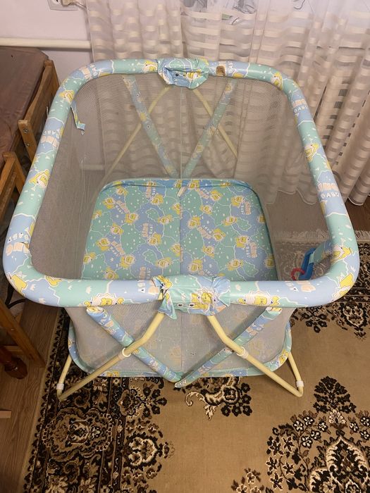 Манеж дитячий складний