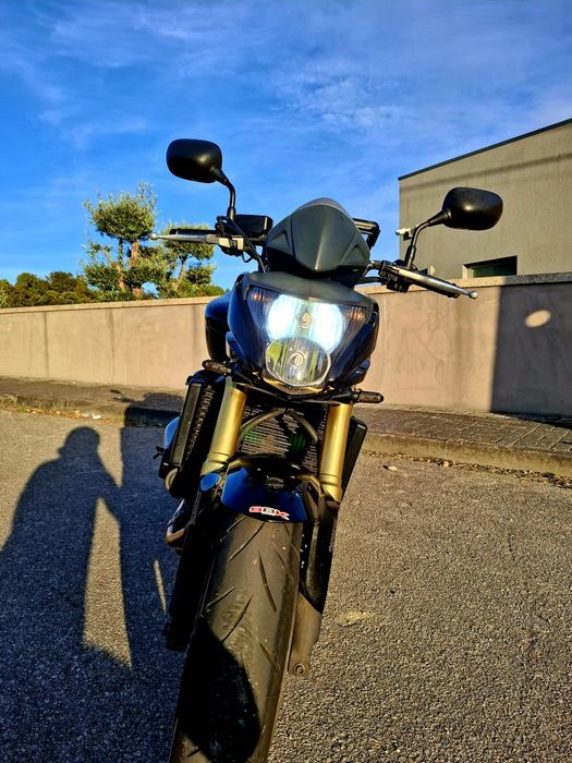 Honda Hornet 25kw Travagem Combinada e ABS