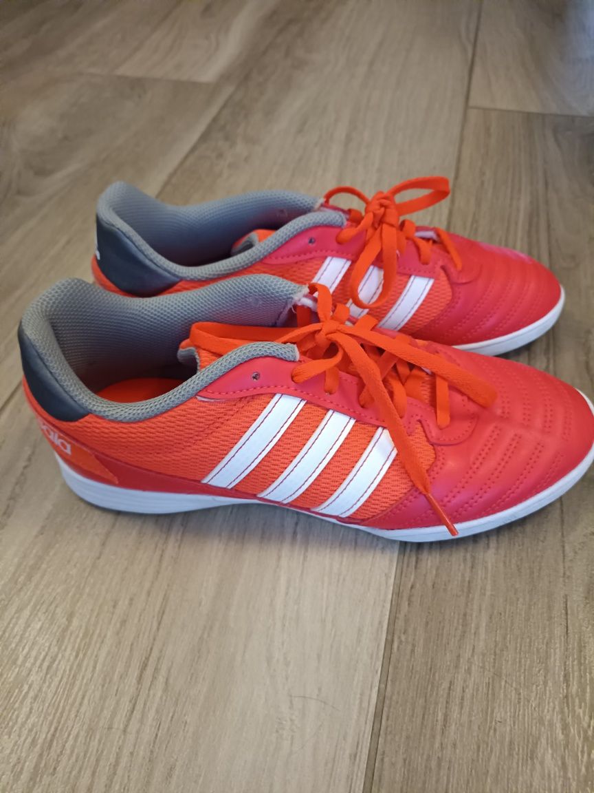 Buty halowe adidas