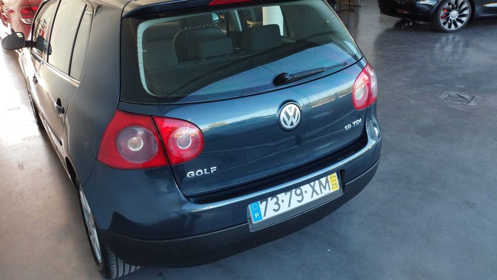 Volkswagen Golf V 1.9 TDI Confortline