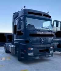 Camião Actros Mercedes com caixa contentor