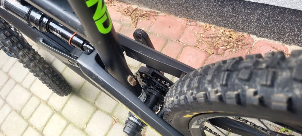 YT Capra 27.5 M full Enduro dh