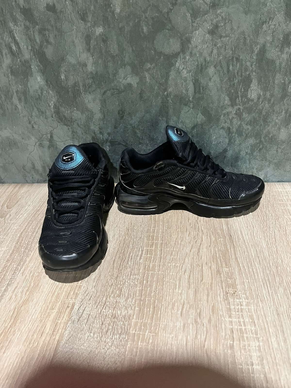 Продам Nike air Tn+