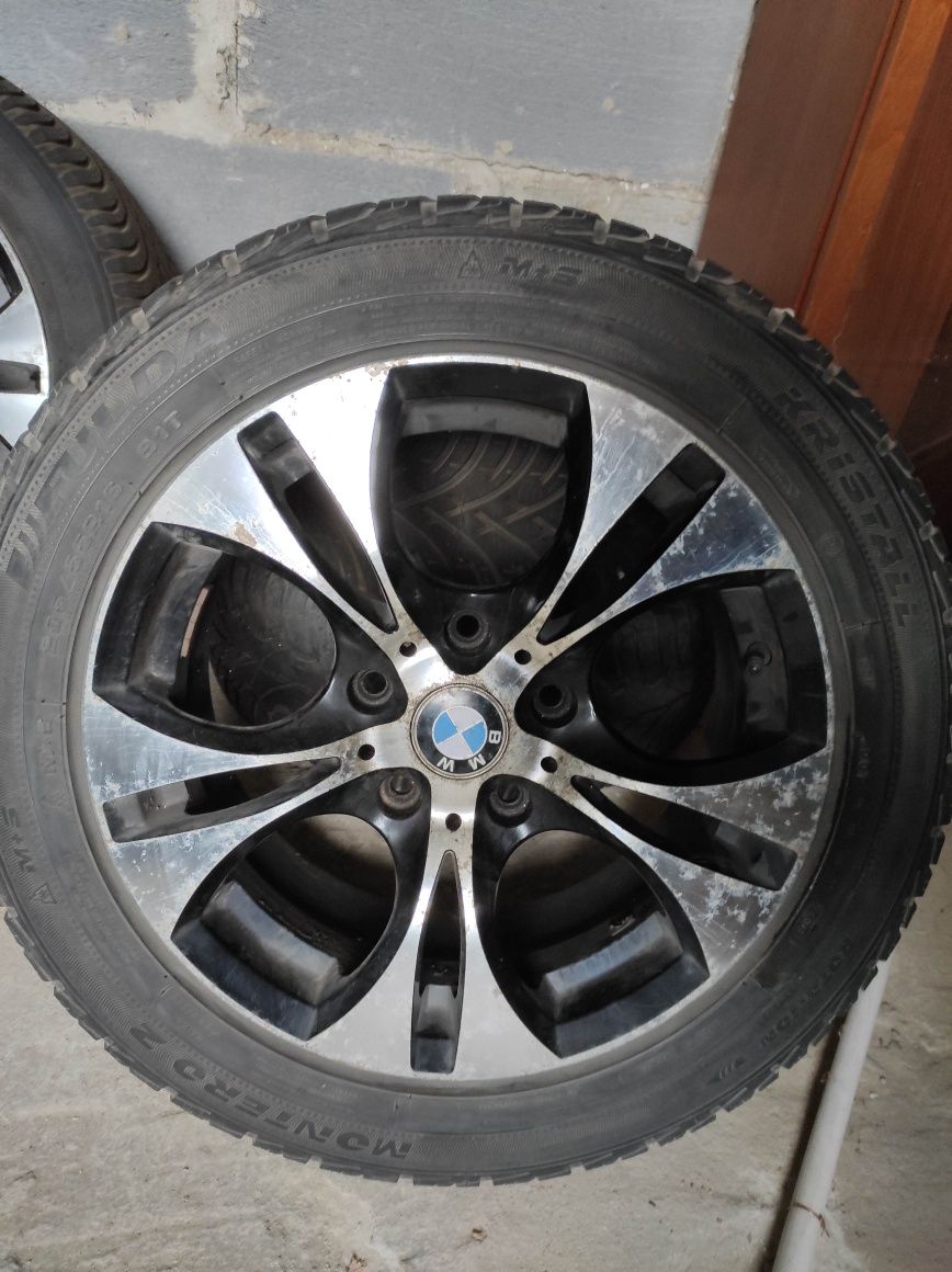 Felgi aluminiowe R16 5x120 ET34 BMW z oponami zimowymi