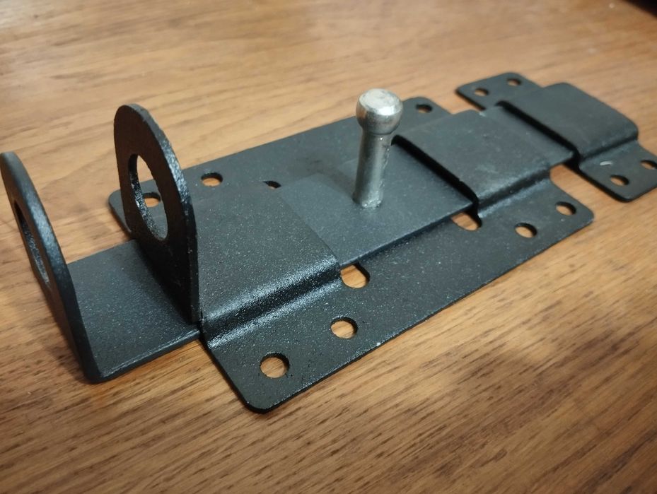 Замок задвижка на дверь. Очень мощный. Новый.