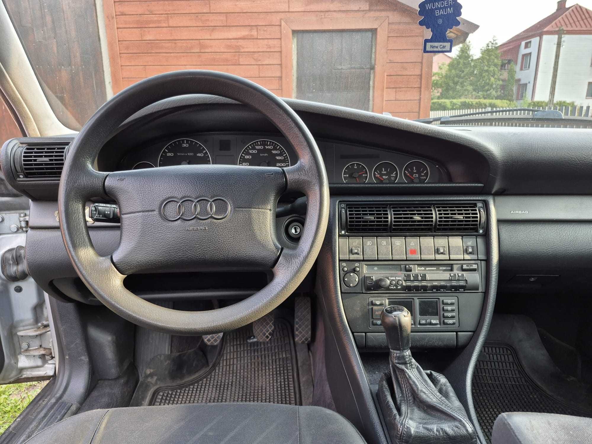 Audi A6 C4 2.5 TDI Sedan 140kM 6 biegowy