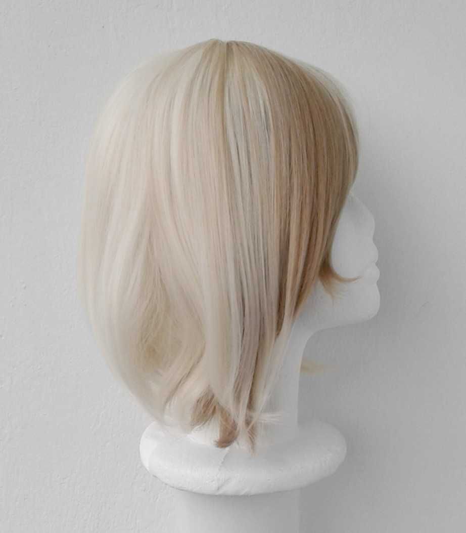 Krótka blond peruka bob z grzywką brązowym pasemkiem cosplay wig