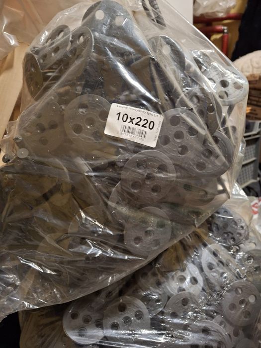 Kołki do steropianu.