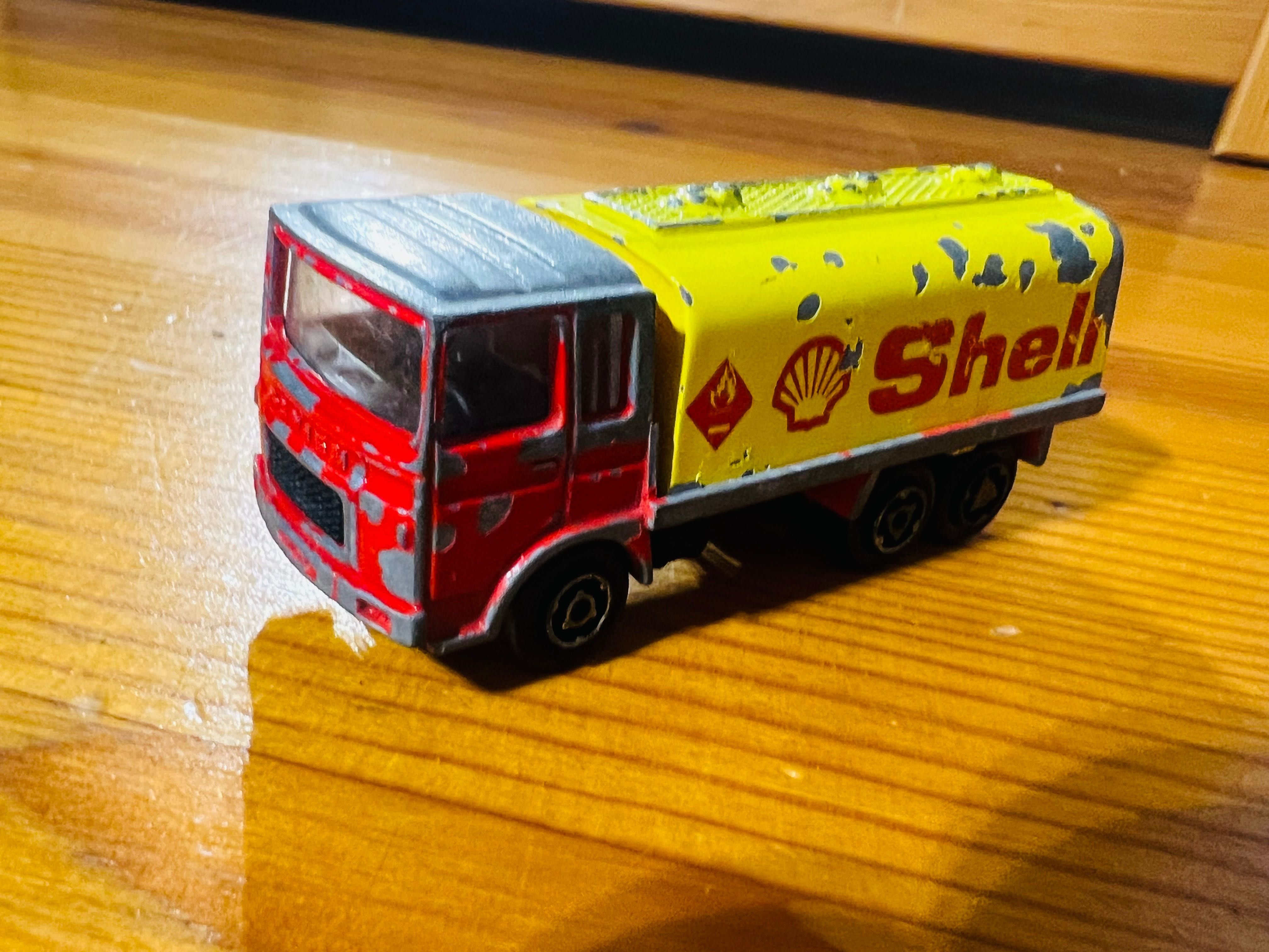 MAJORETTE modele ciężarówek Mercedes Ford Saviem Cysterna Shell FRANCE