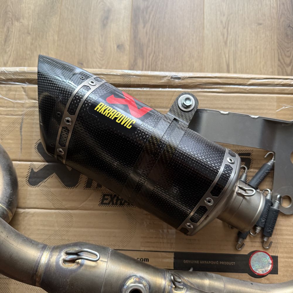 Escape Akrapovic Racing Line Carbono Yamaha CP2 MT07 Tracer 7 XSR 700