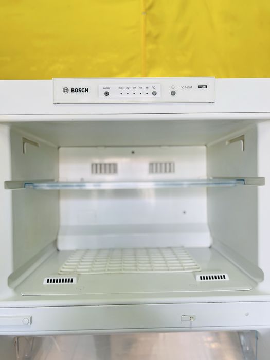 Двухкамерный холодильник BOSCH 170*70см, NoFrost