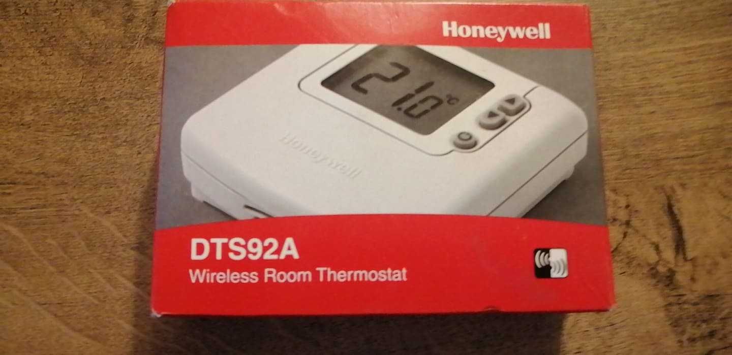 Honeywell DTS92A to radiowy termostat pokojowy