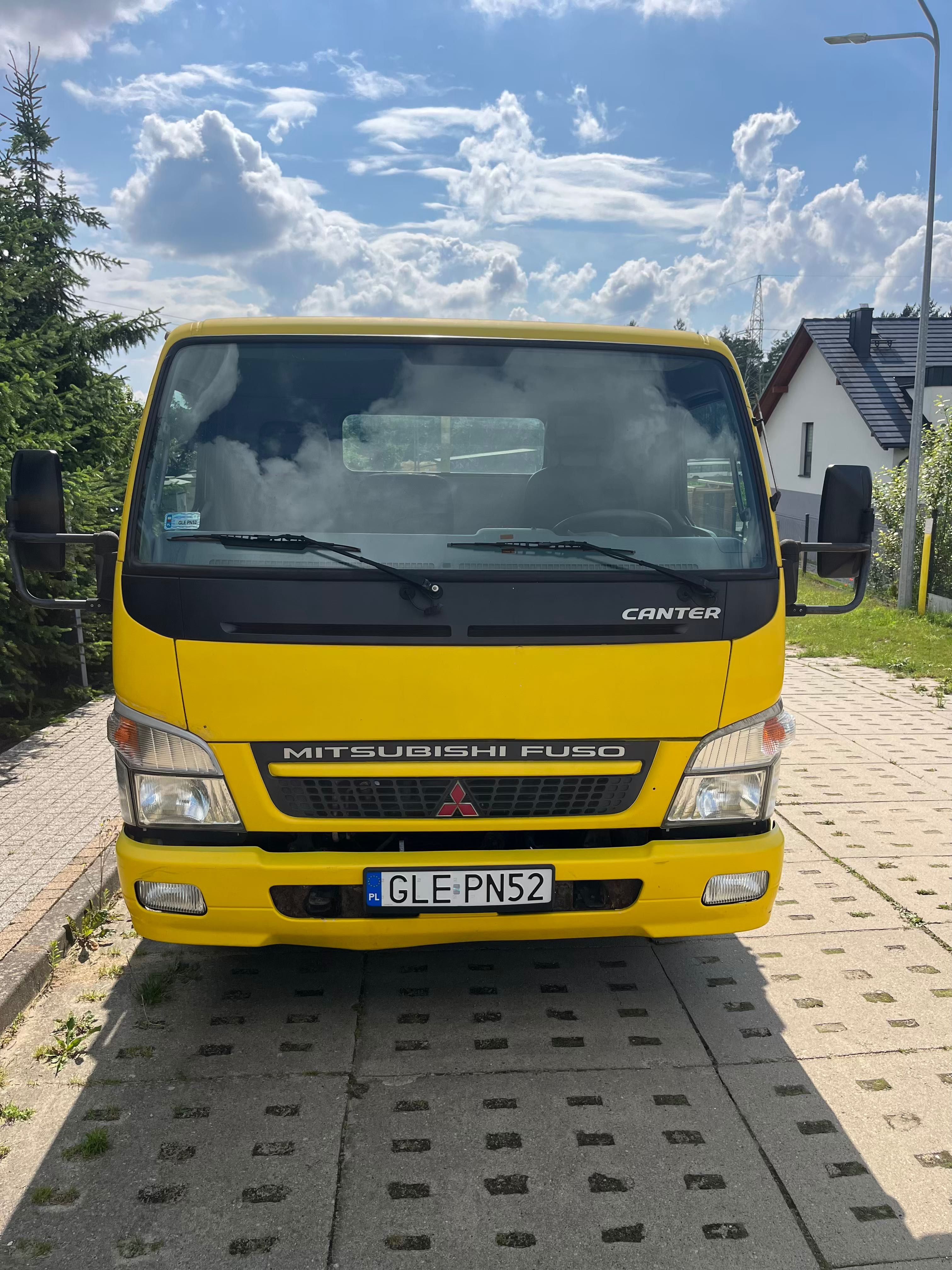 Mitsubishi Canter  (Fuso) – wywrotka 7,5 t DMC/ 3,5 t ładowność