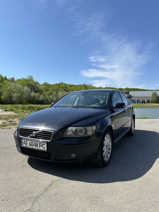 Автомобіль Volvo s40 2.0D