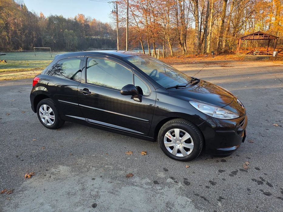 Peugeot 207 1.4 benzyna 74 KM Stan BDB Bezwypadkowy Serwisowany