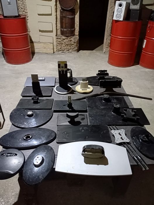 Підставка под тв и мониторыг.б.у