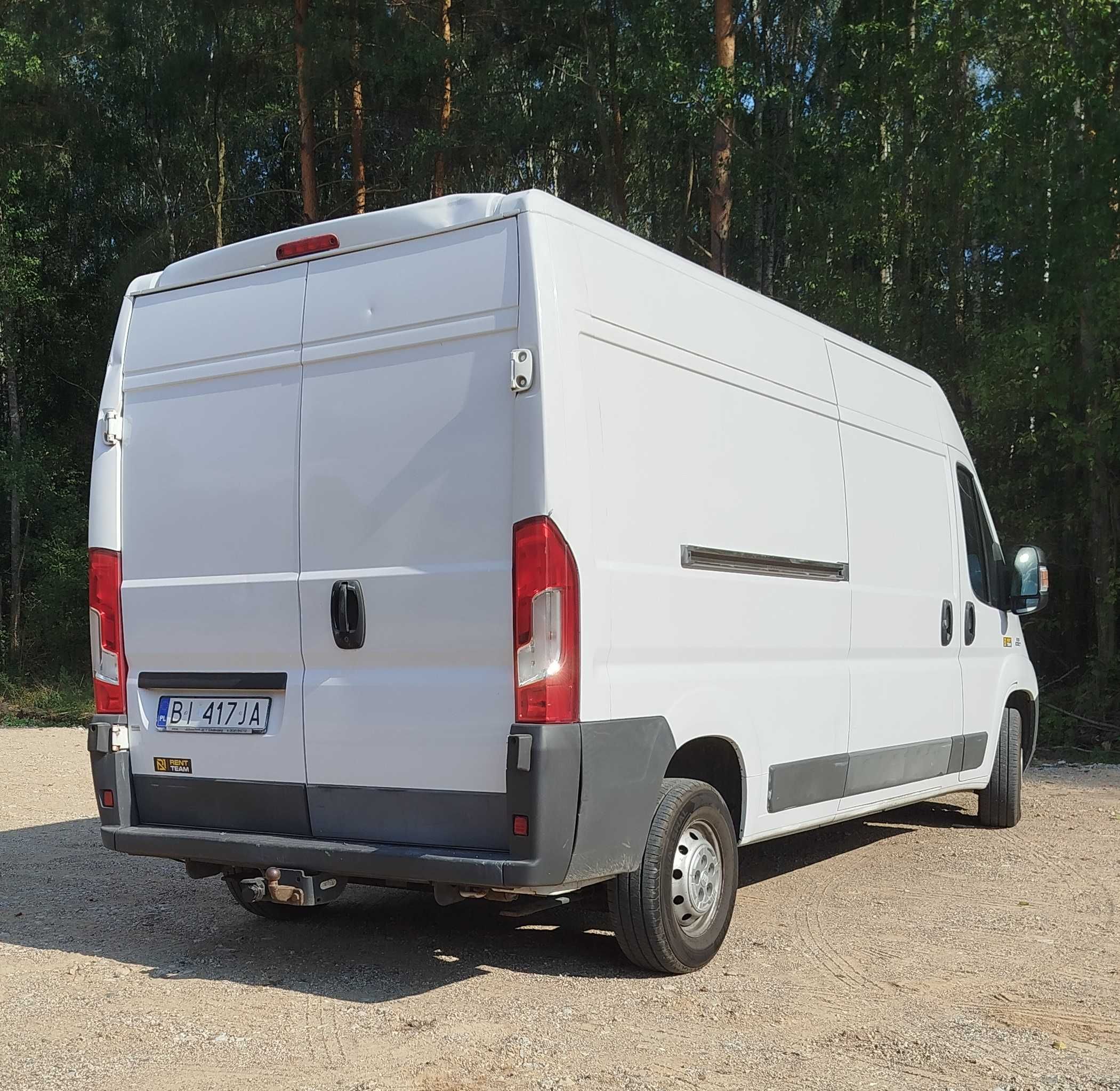 Wynajmij idealnego busa do przeprowadzek i transportu