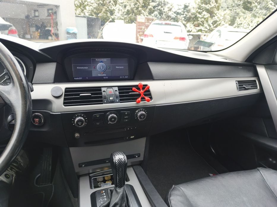 BMW 525.  2006r.  2.5 Benzyna. Full opcja.