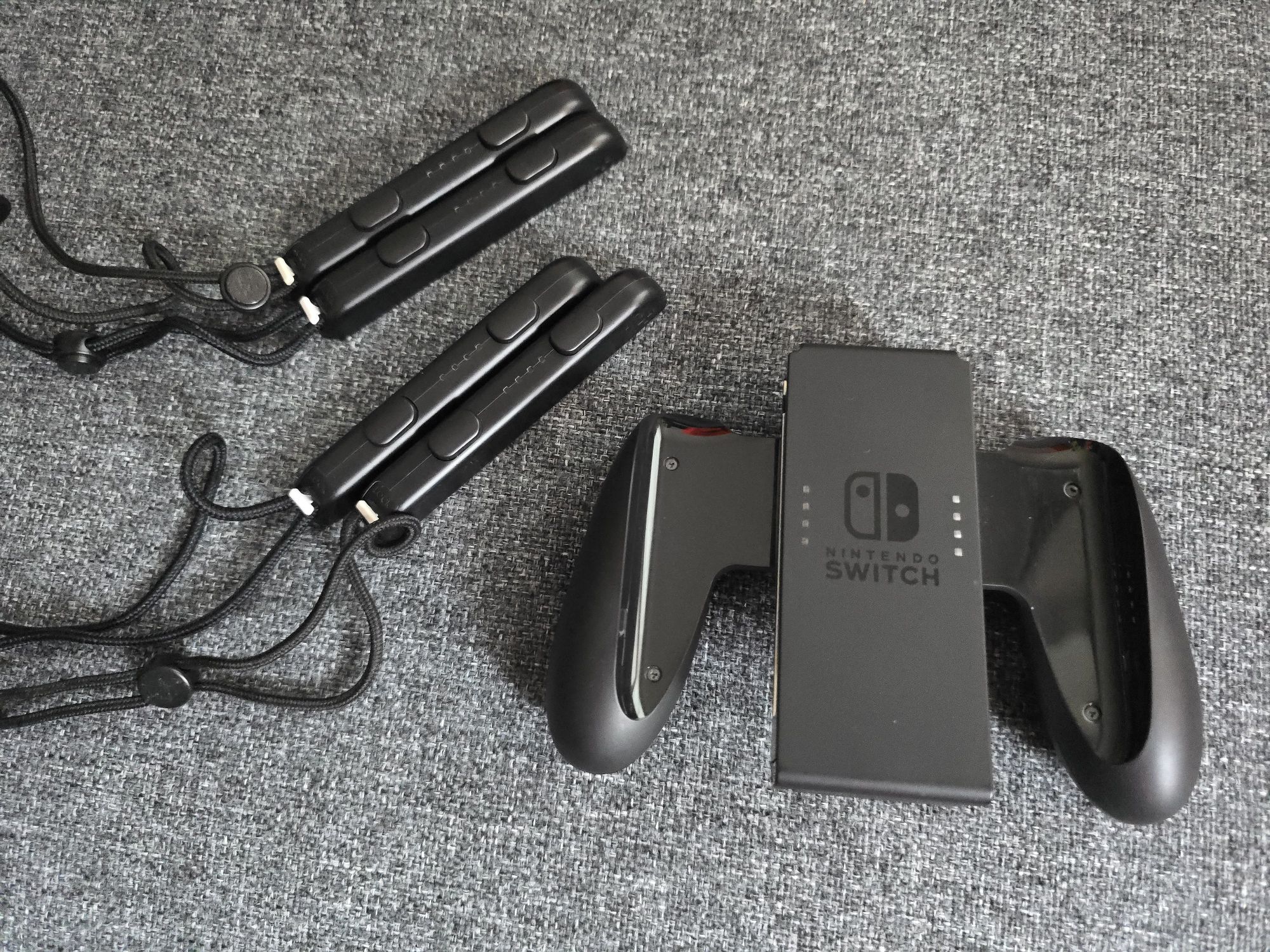 Nintendo switch com 4 joy-cons + acessórios + 5 jogos - impecável