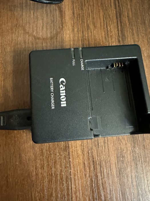 Canon 600 D + Canon Ultrasonic EFS17-85 фотоапарат обєктив