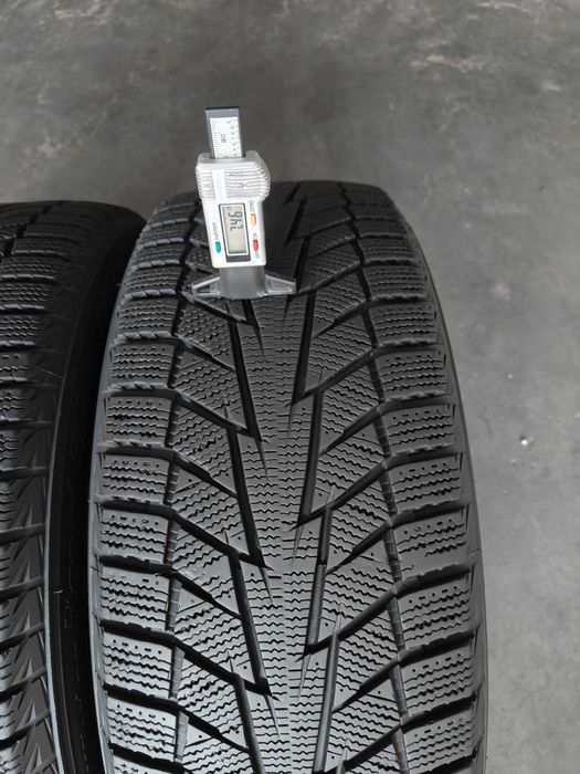R17 225 60 шини зимові 2023р.  Hankook Winter I*cept IZ2