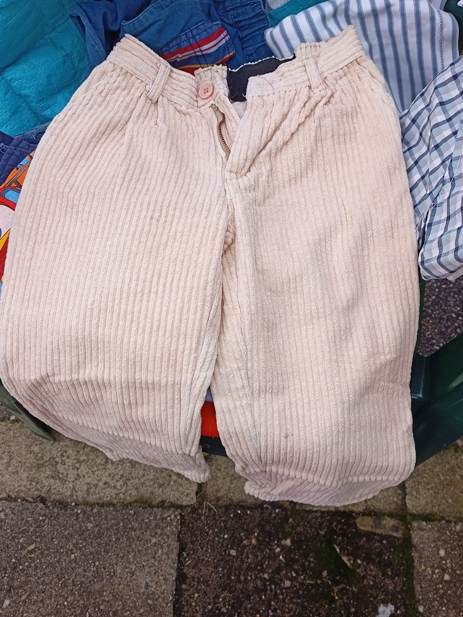 Zestaw/ paka  Chłopiec  r. 104/110plus gratis