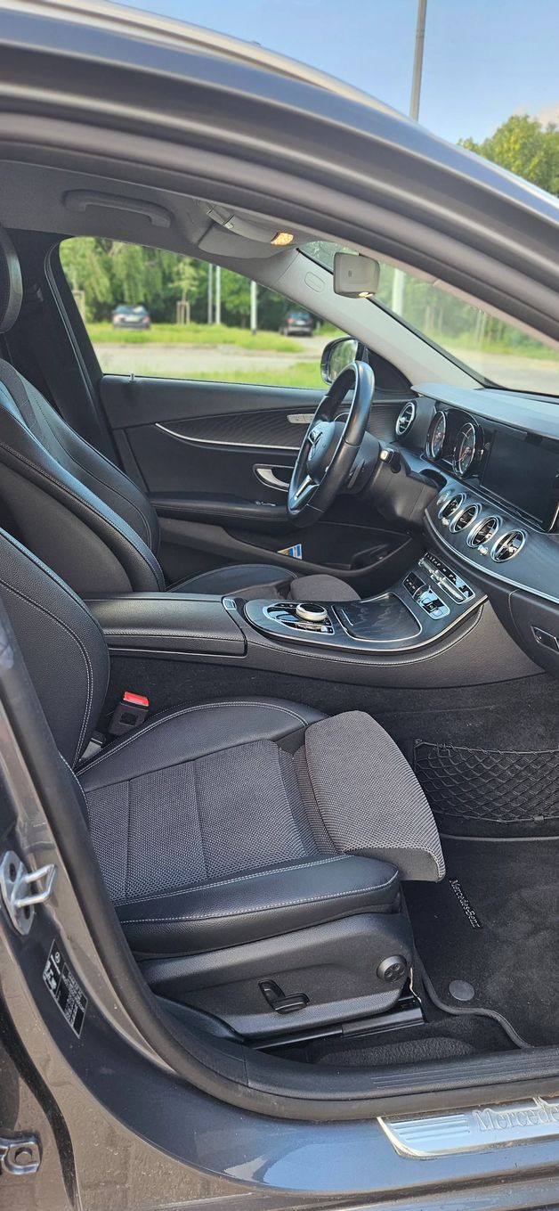 Mercedes-Benz Klasa E Mercedes E220d 4Matic 2018 r.