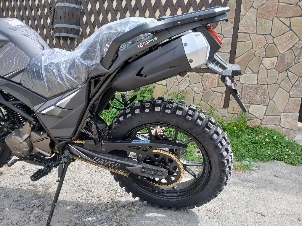 Безкоштовна доставка Tekken New GTRS 250 4 V Cross
