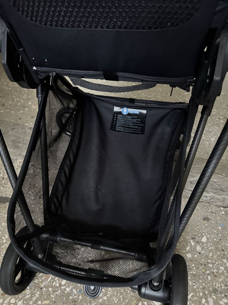 Прогулочная коляска Cybex Melio Carbon Moon Black