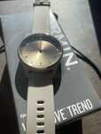Garmin  vivomove trend