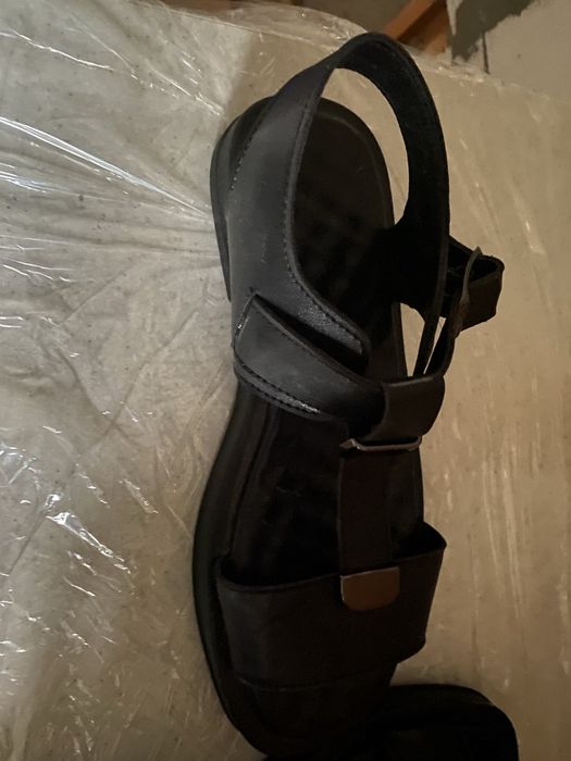 Босоніжки жіночі шкіряні