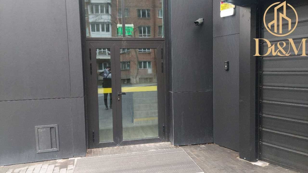 БЕЗ % Оренда Комерційного Приміщення - 71.3 м² , в TRIIINITY.