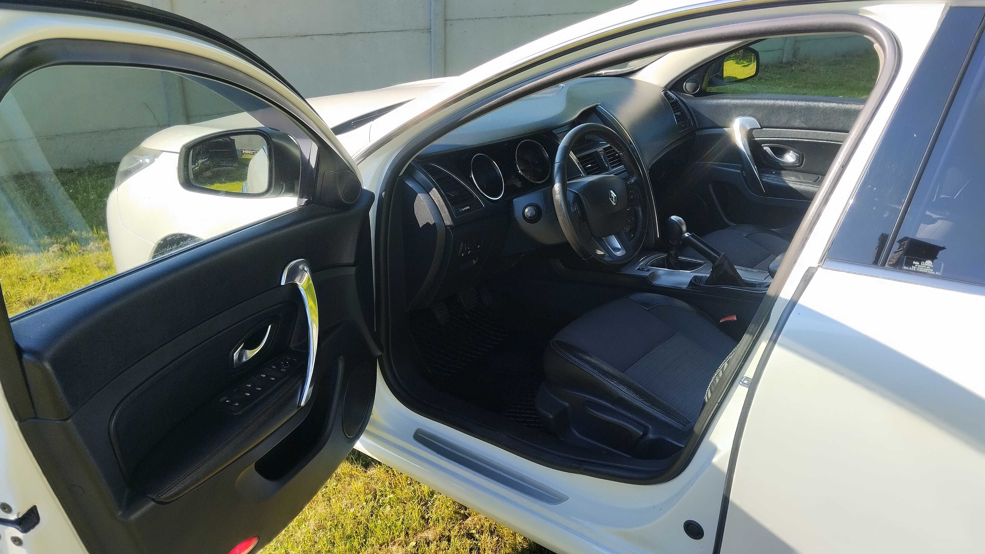 Renault Latitude 2,0 Dci 150 KM. Ładny sedan biała perła(Nie Laguna 3)