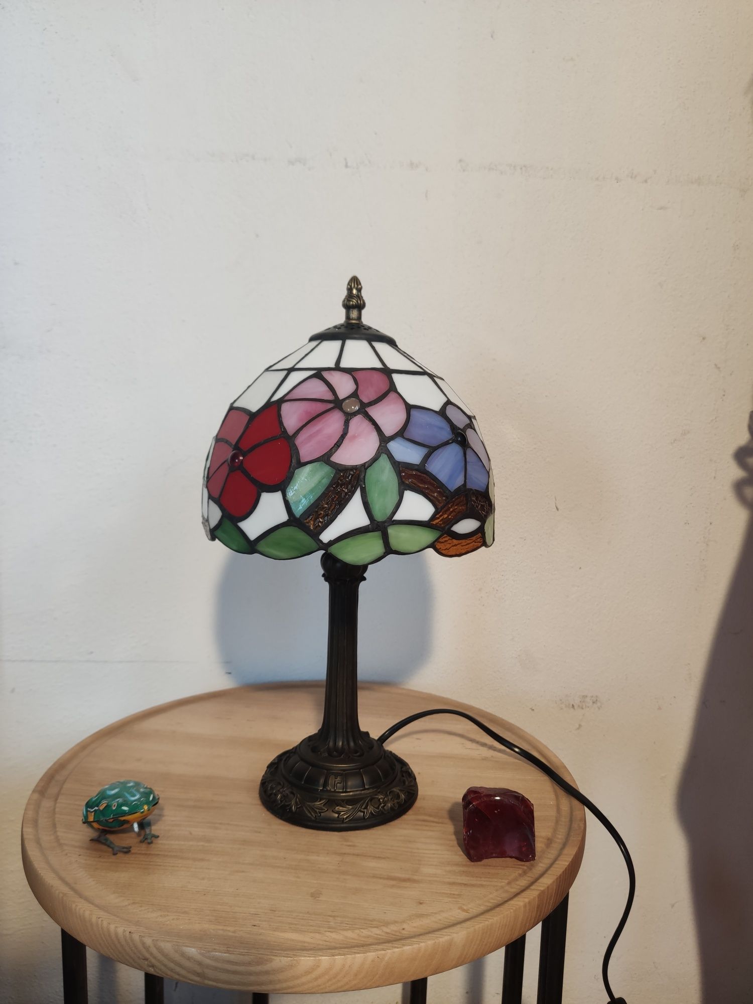 Lampa witrażowa w stylu Tiffany