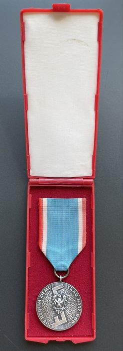 Medal Rodła PRL w pudełku