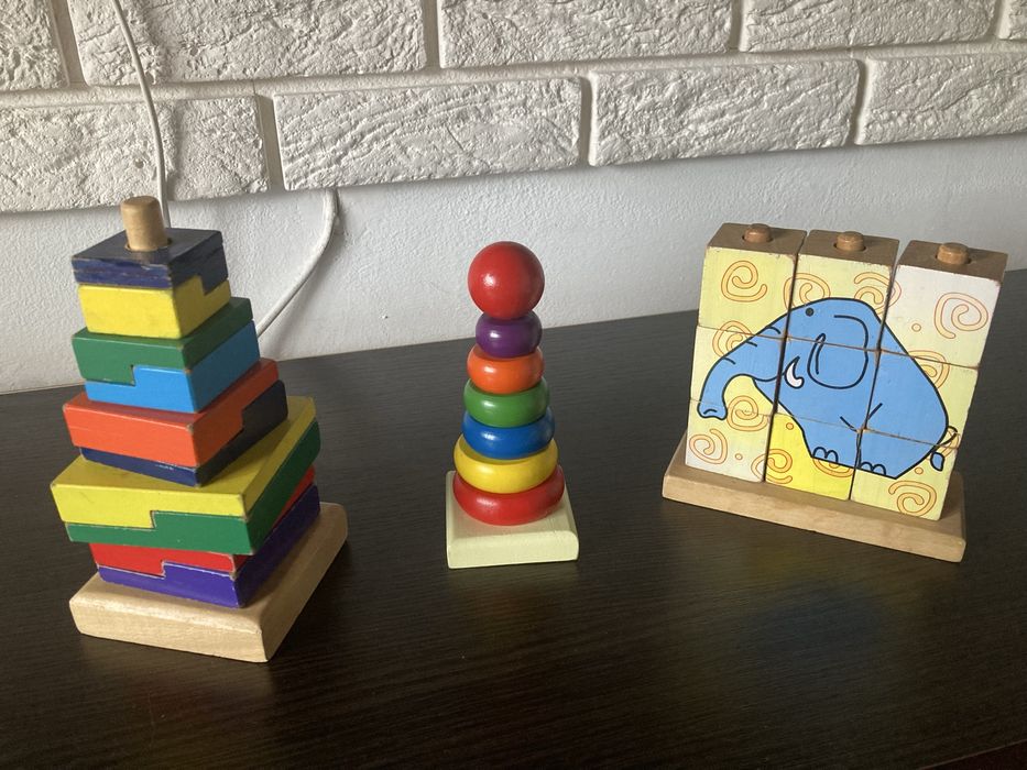 Іграшка деревʼяна, пірамідка, пазли