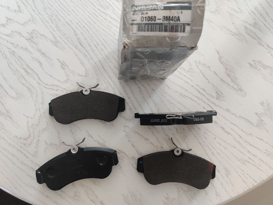 Гальмівні колодки Nissan Almera