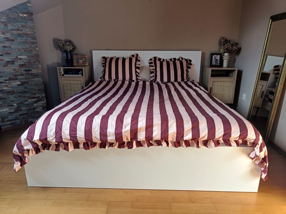 Łóżko Malm wraz ze stelażem Luroy 180×200