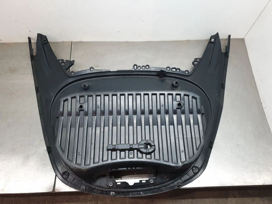 Lastro / bacia da mala TESLA Model 3 (5YJ3)