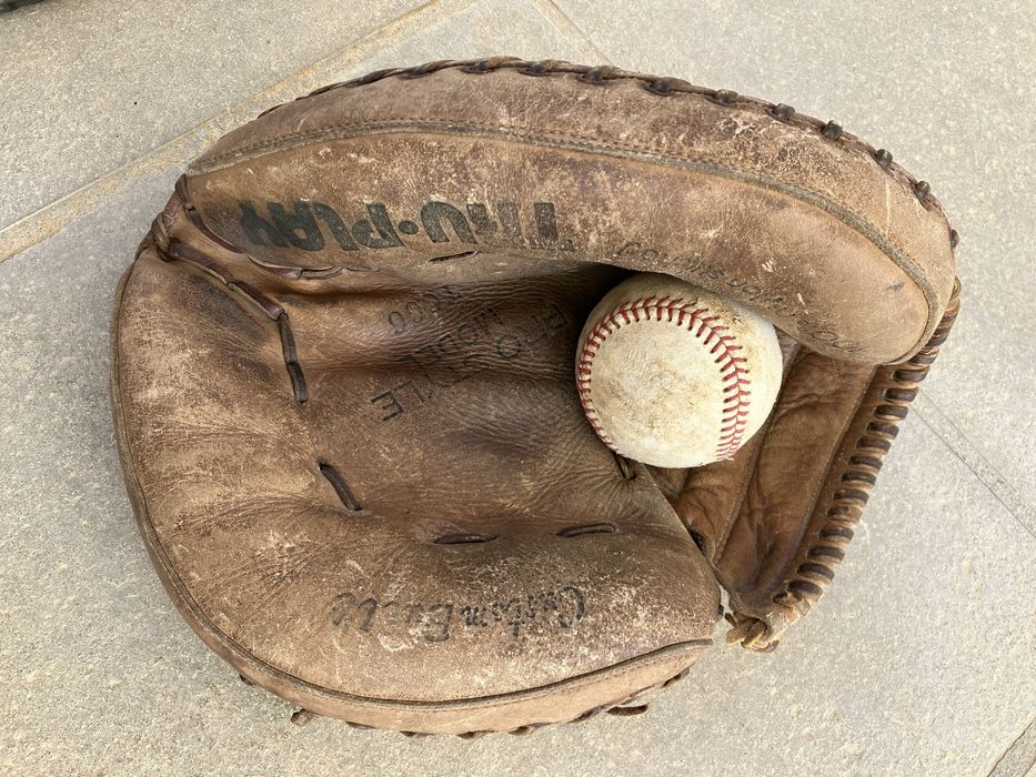 Luva de basebol vintage da TRU-PLAY / Vintage baseball catcher’s mitt