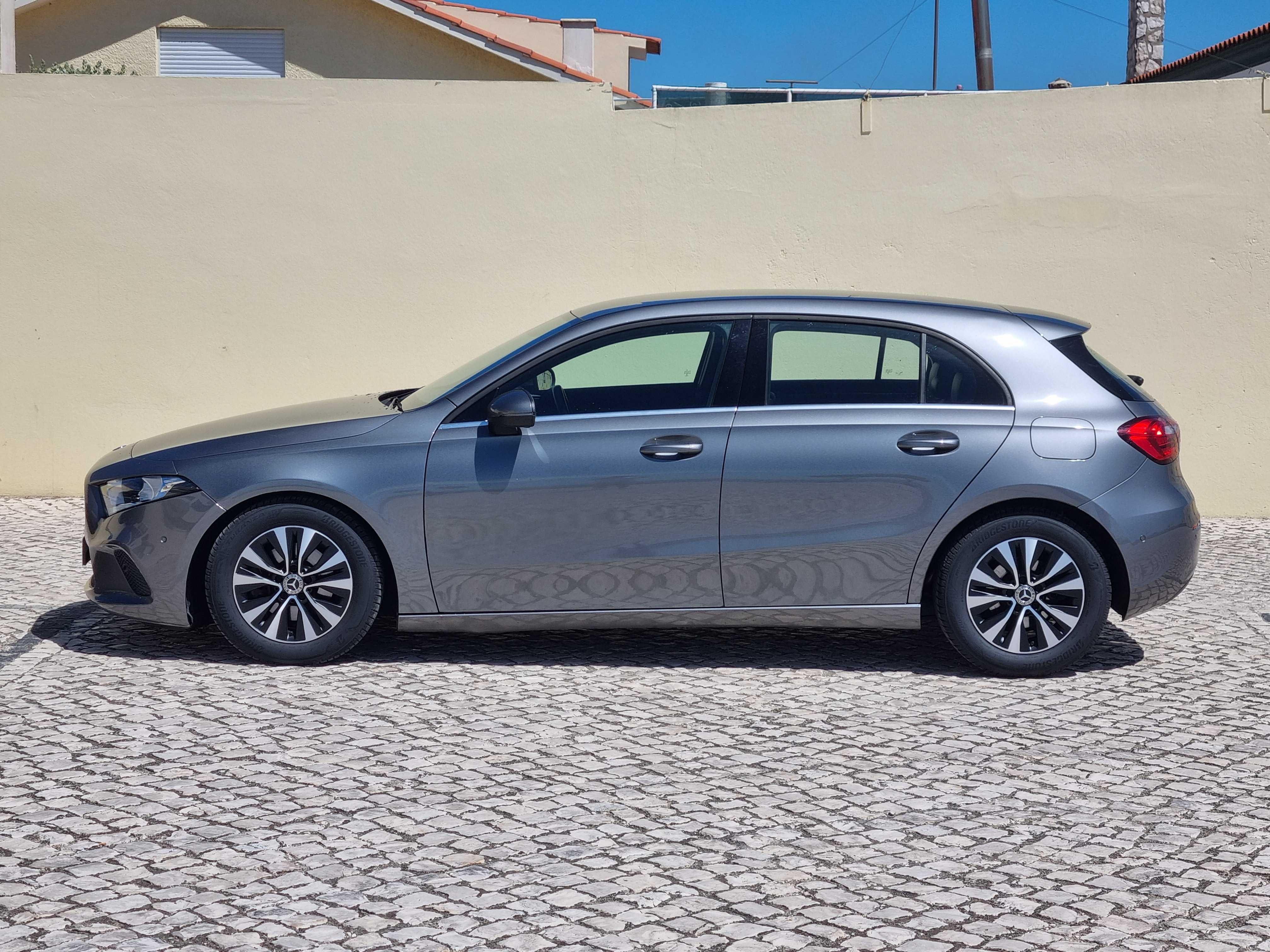 MERCEDES Classe A - Android Auto, Apple CarPlay, Estacionamento auto