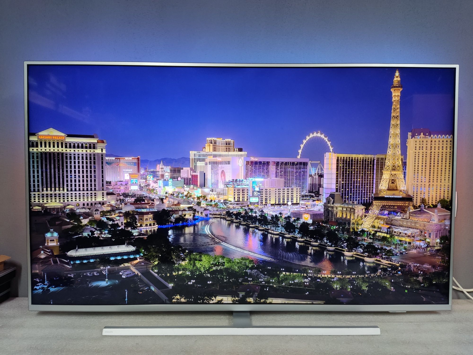 Philips 55PUS6804  4K Ultra HD Smart TV,Wi FI,  Ambilight /2020 /