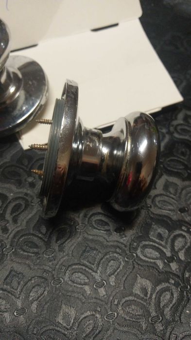 Pegas de porta cromado