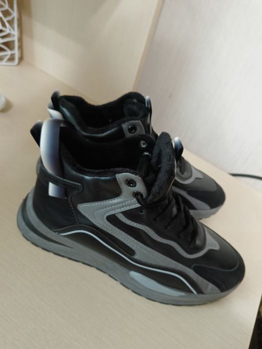 Нові Теплі ботінки 41 розмір