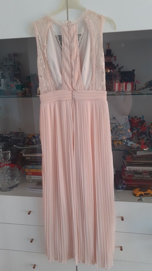 Plisowana szyfonowa sukienka open back
