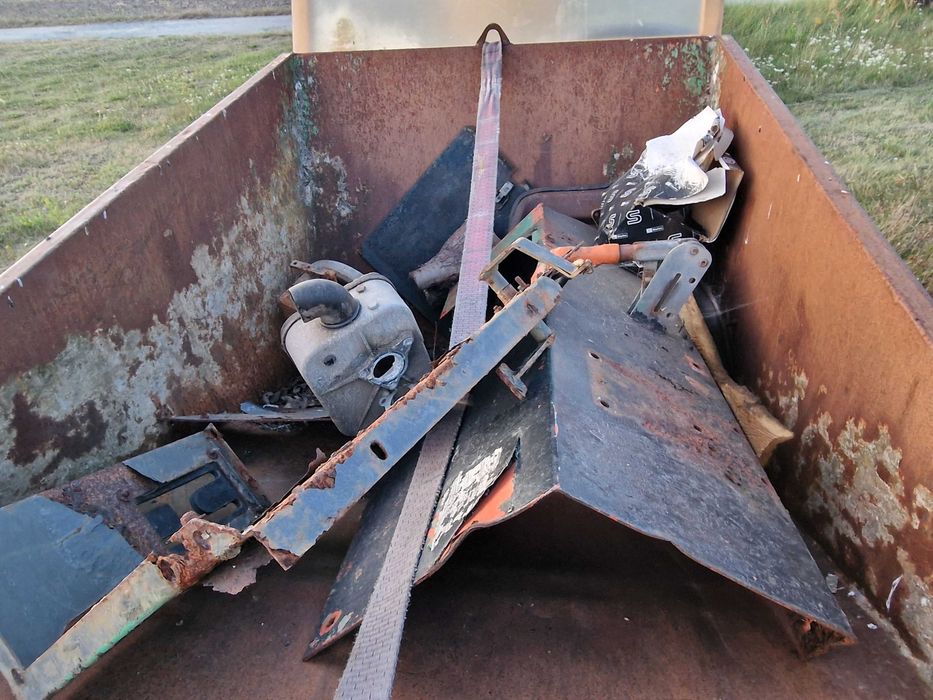 Wozidło budowlane wysoki wysyp 1t Ausa 108DA Uszkodzone FV23%