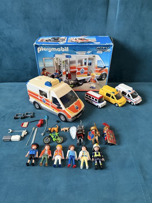 Playmobil – karetka + figurki + akcesoria (stan dobry)