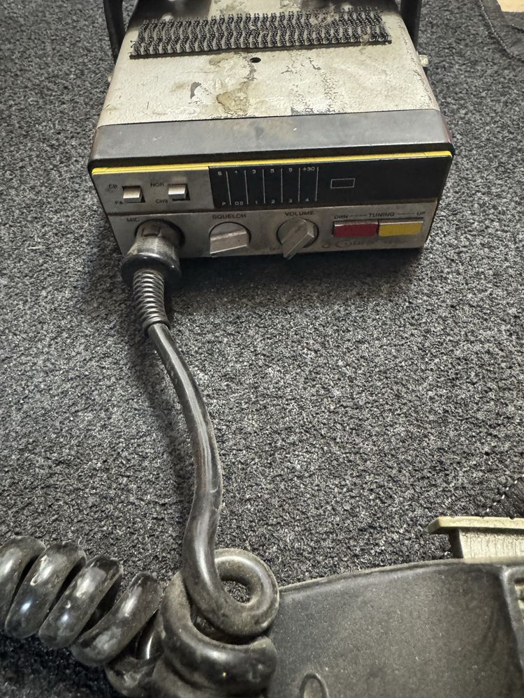 Cobra 19 plus cb radio